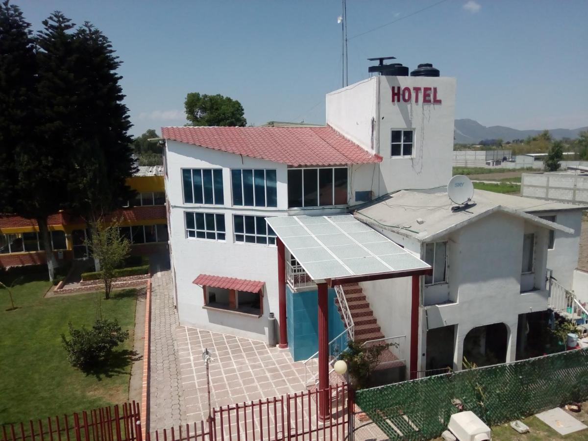 Hotel Cipreses Ixmiquilpan Bagian luar foto