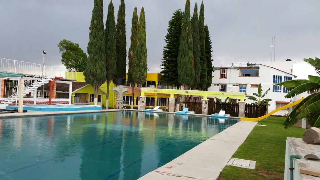 Hotel Cipreses Ixmiquilpan Bagian luar foto